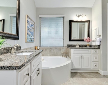 204 Maxwell Way - Photo Thumbnail 12