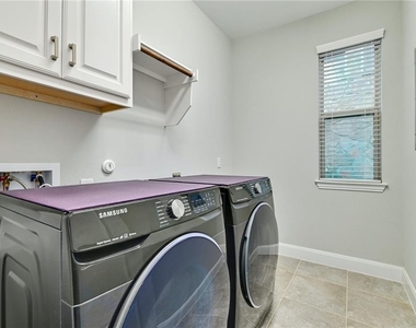 204 Maxwell Way - Photo Thumbnail 19