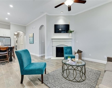 204 Maxwell Way - Photo Thumbnail 9