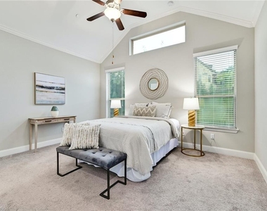 204 Maxwell Way - Photo Thumbnail 10