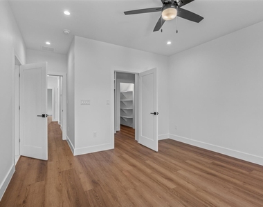 1402 Beckett St - Photo Thumbnail 11