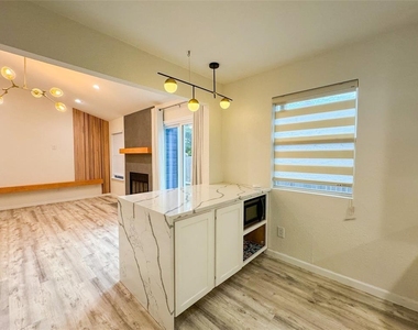 12315 Limerick Ave - Photo Thumbnail 3