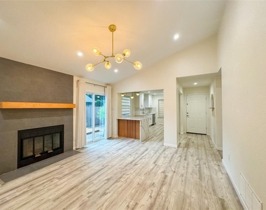 12315 Limerick Ave - Photo Thumbnail 2