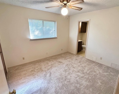 5619 Clay Ave - Photo Thumbnail 5