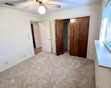 5619 Clay Ave - Photo Thumbnail 4