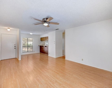 5619 Clay Ave - Photo Thumbnail 2