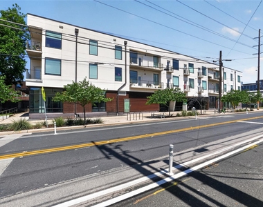 1800 E 4th St - Photo Thumbnail 23