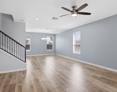 4304 Stone Oak Pl - Photo Thumbnail 5