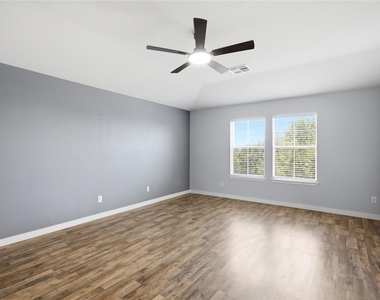 4304 Stone Oak Pl - Photo Thumbnail 18