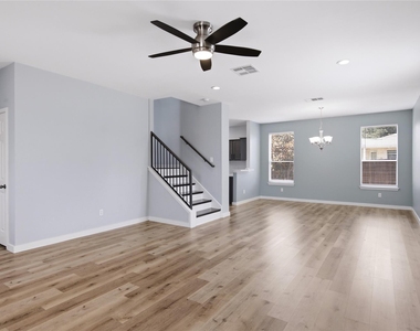 4304 Stone Oak Pl - Photo Thumbnail 6