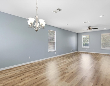 4304 Stone Oak Pl - Photo Thumbnail 9