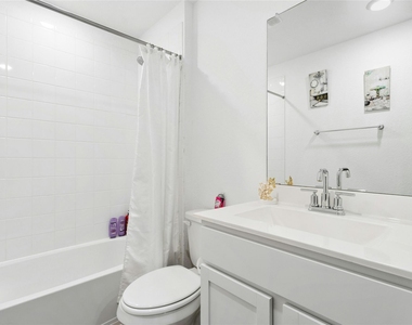 224 Sweetwater Creek Ln - Photo Thumbnail 16