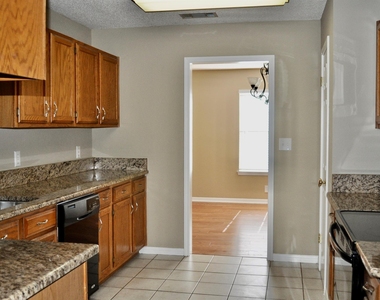 8304 Red Willow Dr - Photo Thumbnail 4