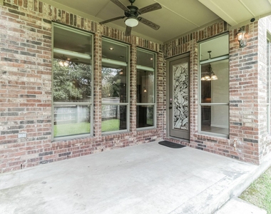 208 Angus Dr - Photo Thumbnail 28