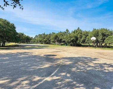 208 Angus Dr - Photo Thumbnail 34