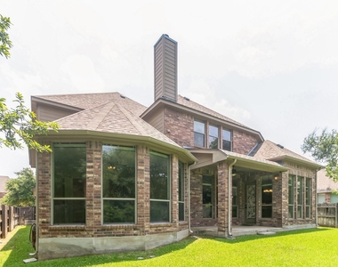 208 Angus Dr - Photo Thumbnail 27