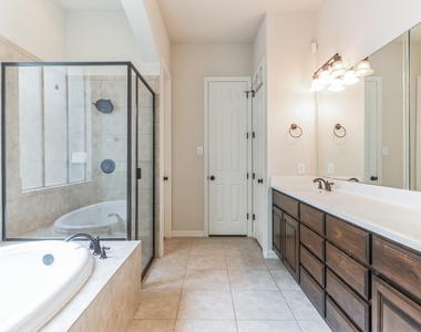 208 Angus Dr - Photo Thumbnail 20