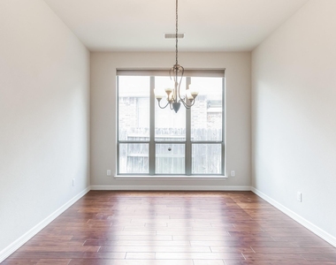 208 Angus Dr - Photo Thumbnail 13
