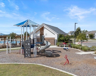 261 Hortus Dr - Photo Thumbnail 34