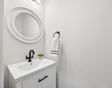 3101 Davis Ln - Photo Thumbnail 31
