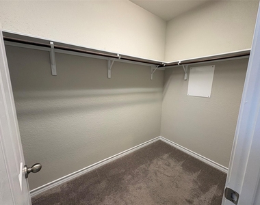 147 Mary Max Cir - Photo Thumbnail 16
