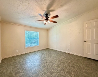 372 County Road 4450 - Photo Thumbnail 12