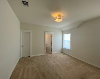 17115 Alturas Ave - Photo Thumbnail 10