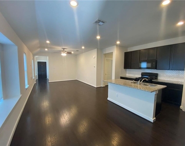 17115 Alturas Ave - Photo Thumbnail 7