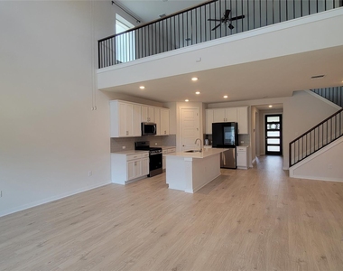 429 Tinto St - Photo Thumbnail 11