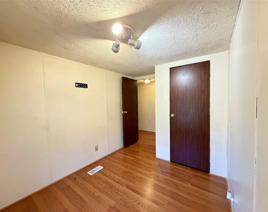382 County Road 4450 - Photo Thumbnail 7
