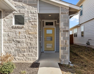 7704 Jacobean Way - Photo Thumbnail 3