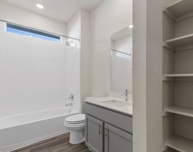 7704 Jacobean Way - Photo Thumbnail 20
