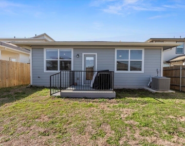 7704 Jacobean Way - Photo Thumbnail 22
