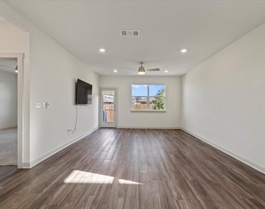 7704 Jacobean Way - Photo Thumbnail 9