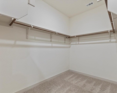 7704 Jacobean Way - Photo Thumbnail 17