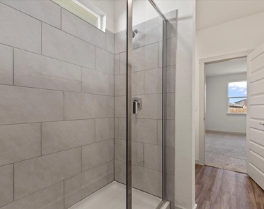 7704 Jacobean Way - Photo Thumbnail 15