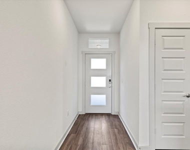 7704 Jacobean Way - Photo Thumbnail 4