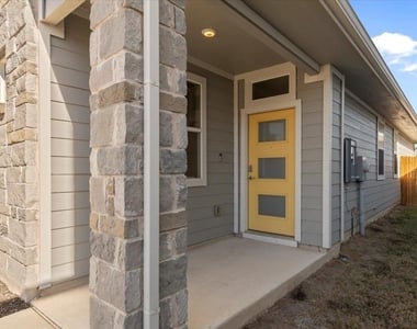 7704 Jacobean Way - Photo Thumbnail 2