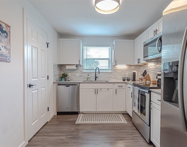 3604 Clawson Rd - Photo Thumbnail 1