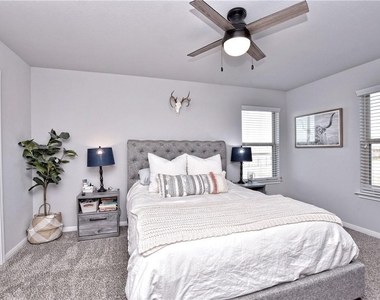 100 Shearwater Ln - Photo Thumbnail 9