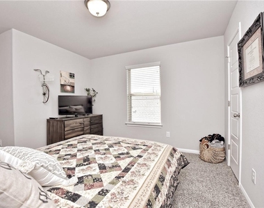 100 Shearwater Ln - Photo Thumbnail 13