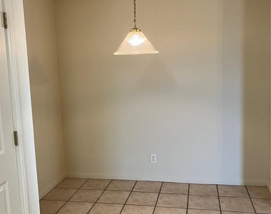 2606 Lucille Drive Dr - Photo Thumbnail 2