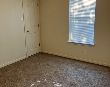 2606 Lucille Drive Dr - Photo Thumbnail 8