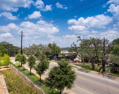 4004 Banister Ln - Photo Thumbnail 18