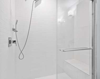 4004 Banister Ln - Photo Thumbnail 16