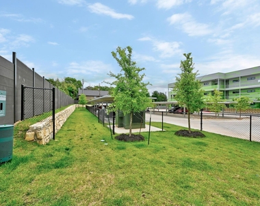 4004 Banister Ln - Photo Thumbnail 27