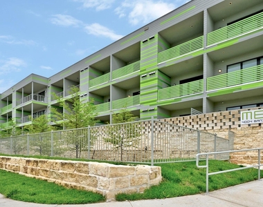 4004 Banister Ln - Photo Thumbnail 35