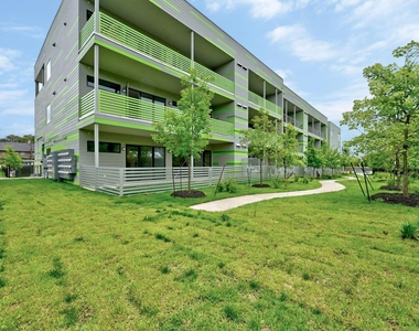 4004 Banister Ln - Photo Thumbnail 28