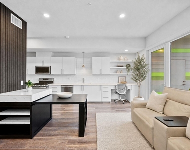 4004 Banister Ln - Photo Thumbnail 9