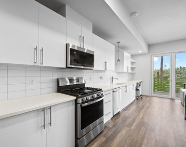 4004 Banister Ln - Photo Thumbnail 1